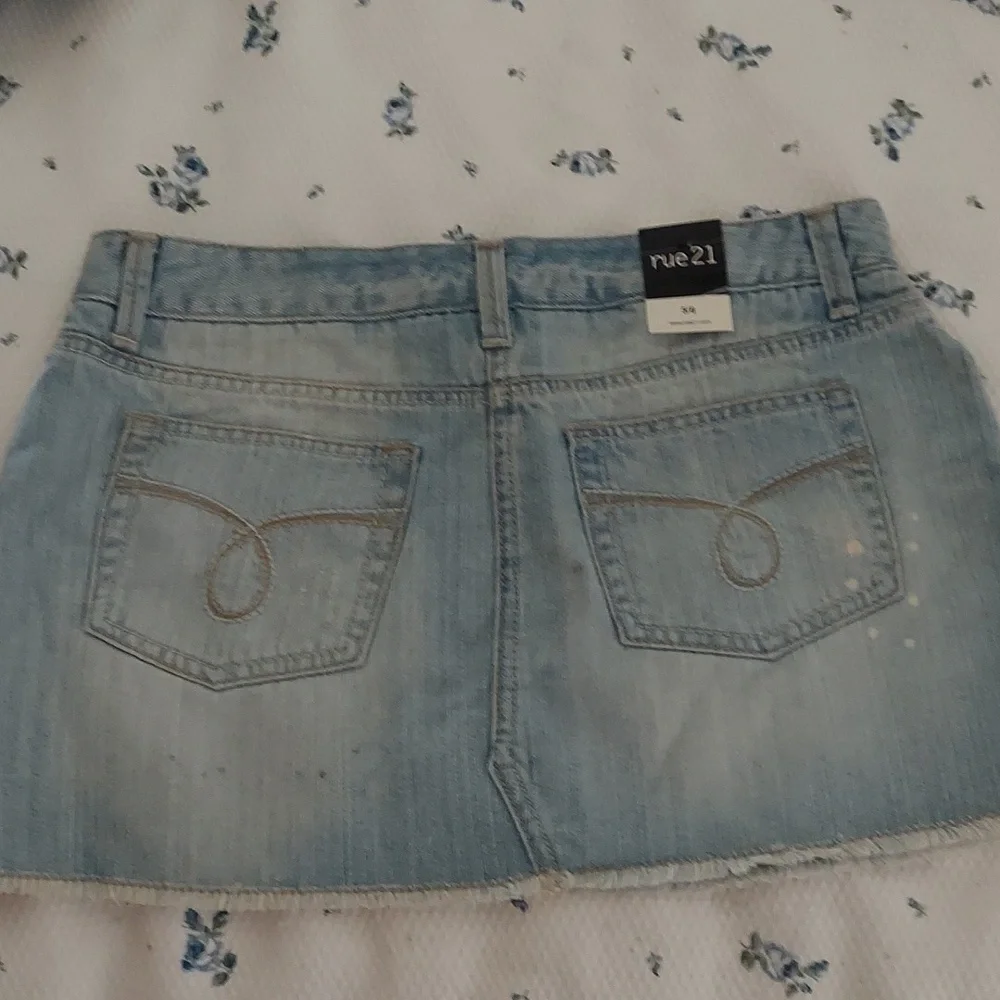 Rue21 Blue denim distressed Mini Skirt Sz 5/6 New